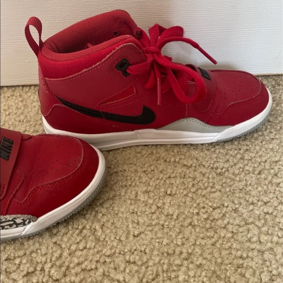 Kid's Air Jordan legacy 312 Toro size 12.5 - Picture 7 of 7